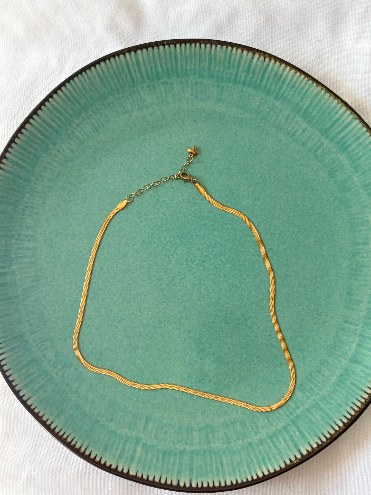 CHANTEL'S GOLD CHAIN NECKLACE