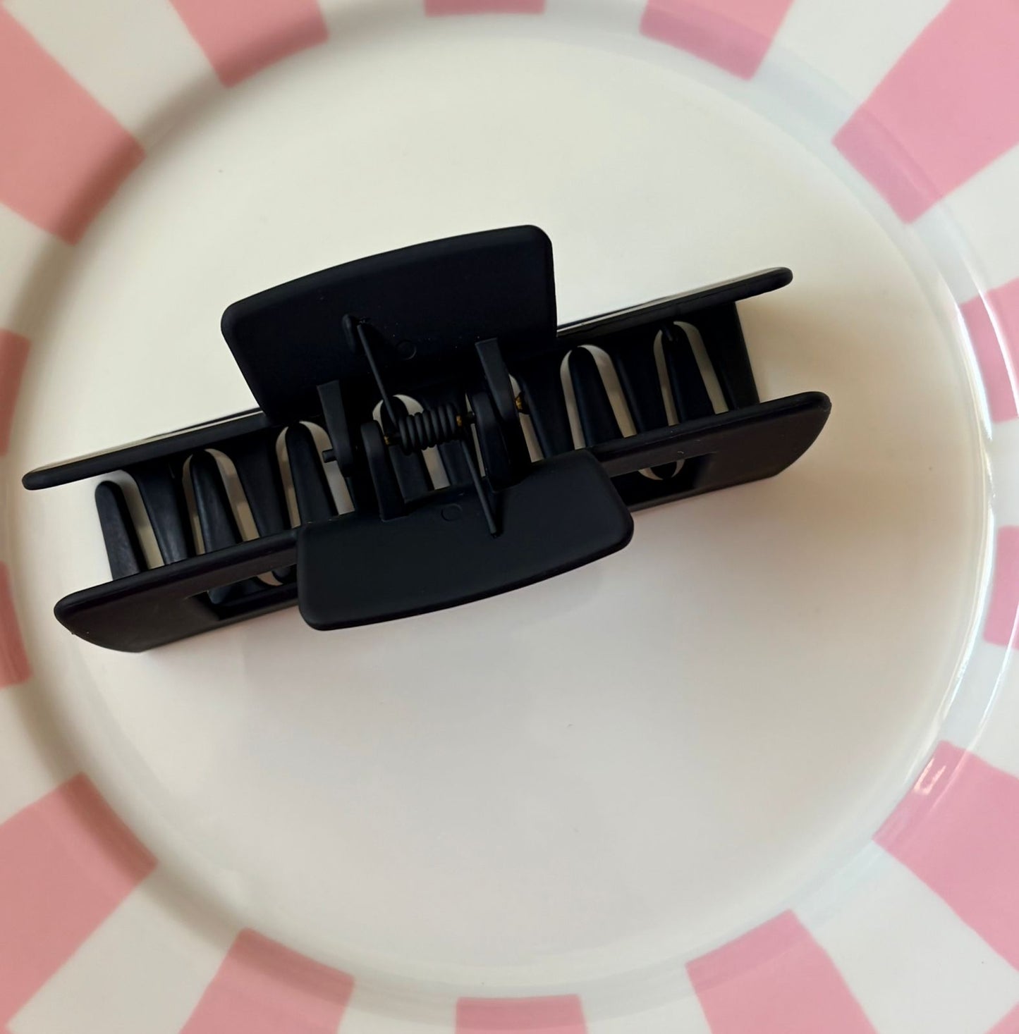 BLACK HAIR CLIP
