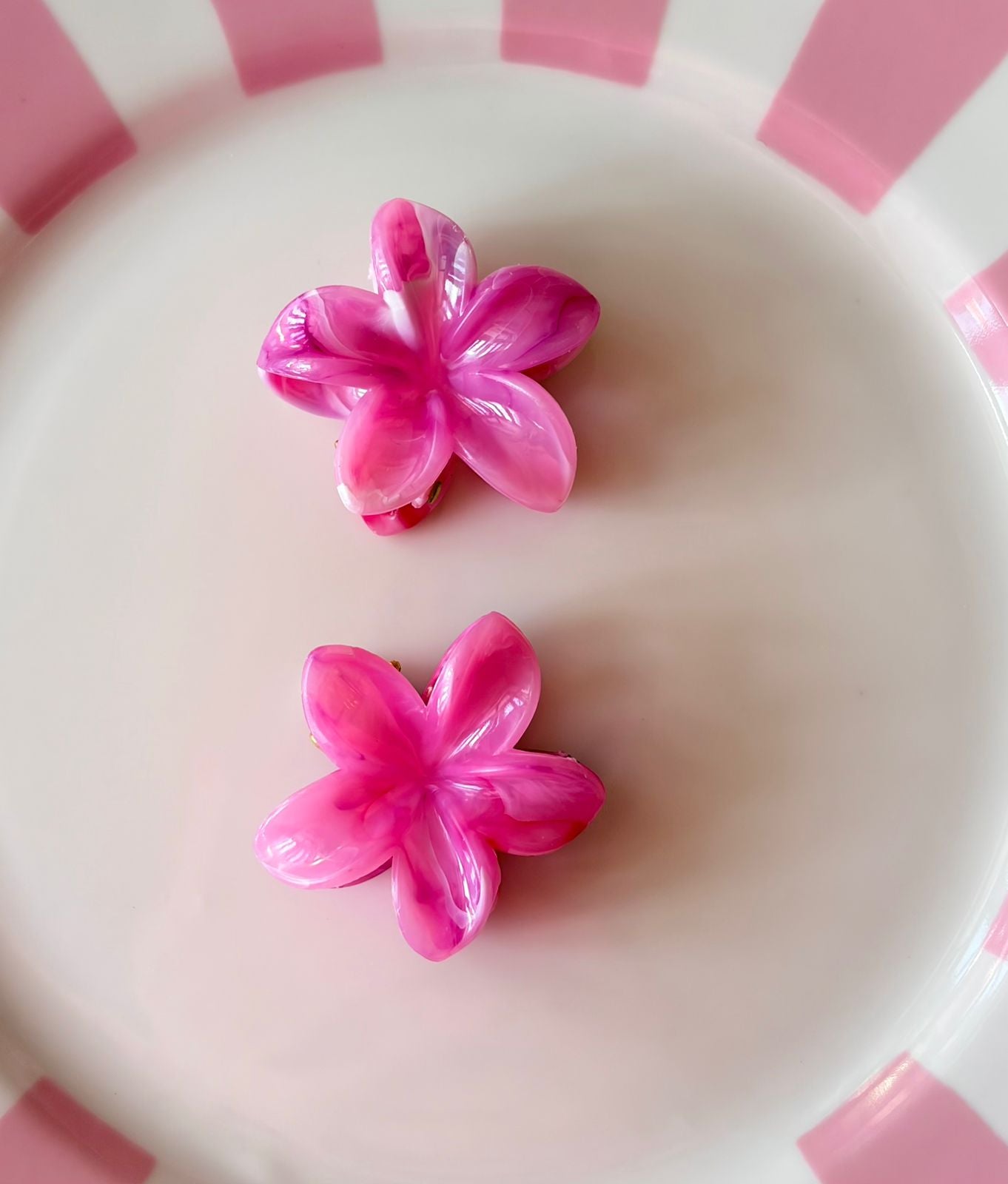 CORA FLOWER HAIR CLIP