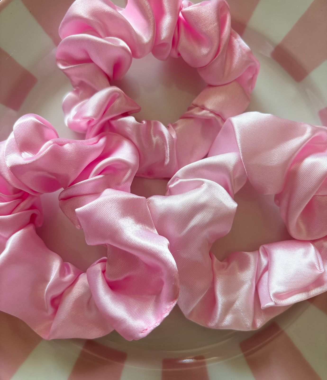 COTTON CANDY SCRUNCHIE