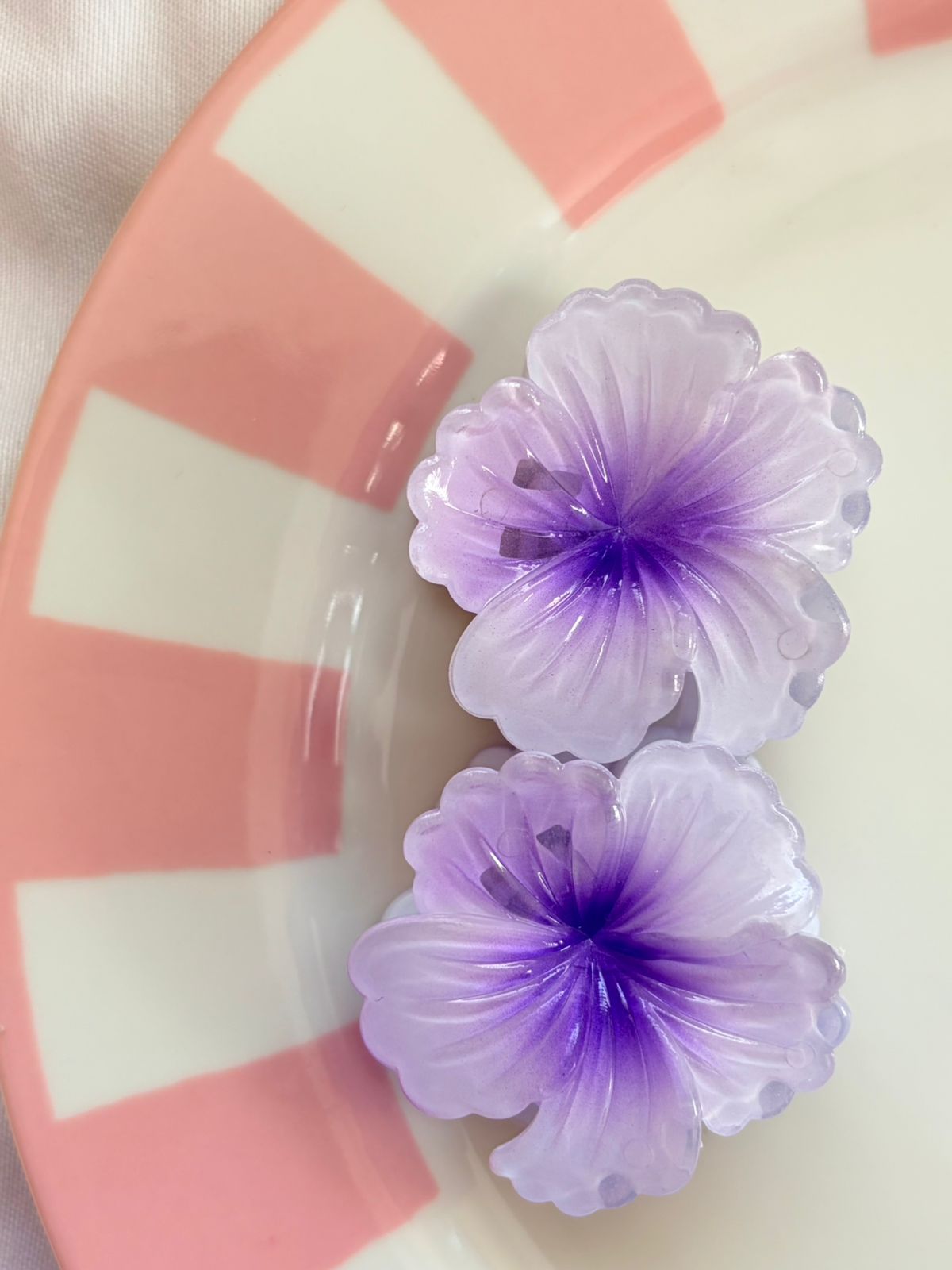 VIOLETTE PURPLE HAIR CLIP
