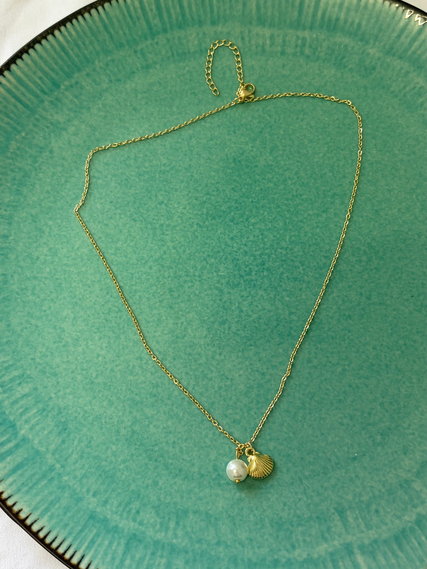 AMY NECKLACE