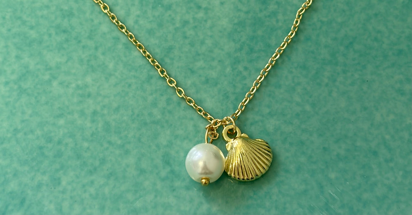 AMY NECKLACE