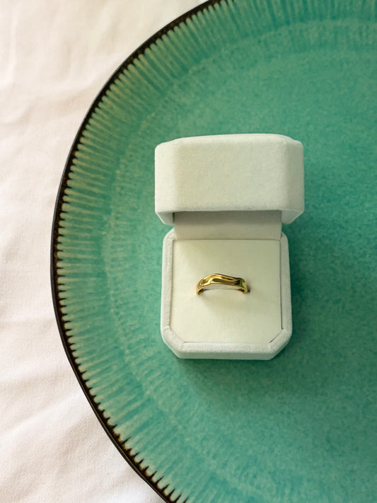 TORA RING IN GOLD
