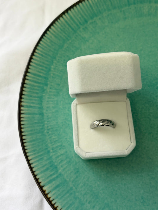 ELOISE RING IN SILVER