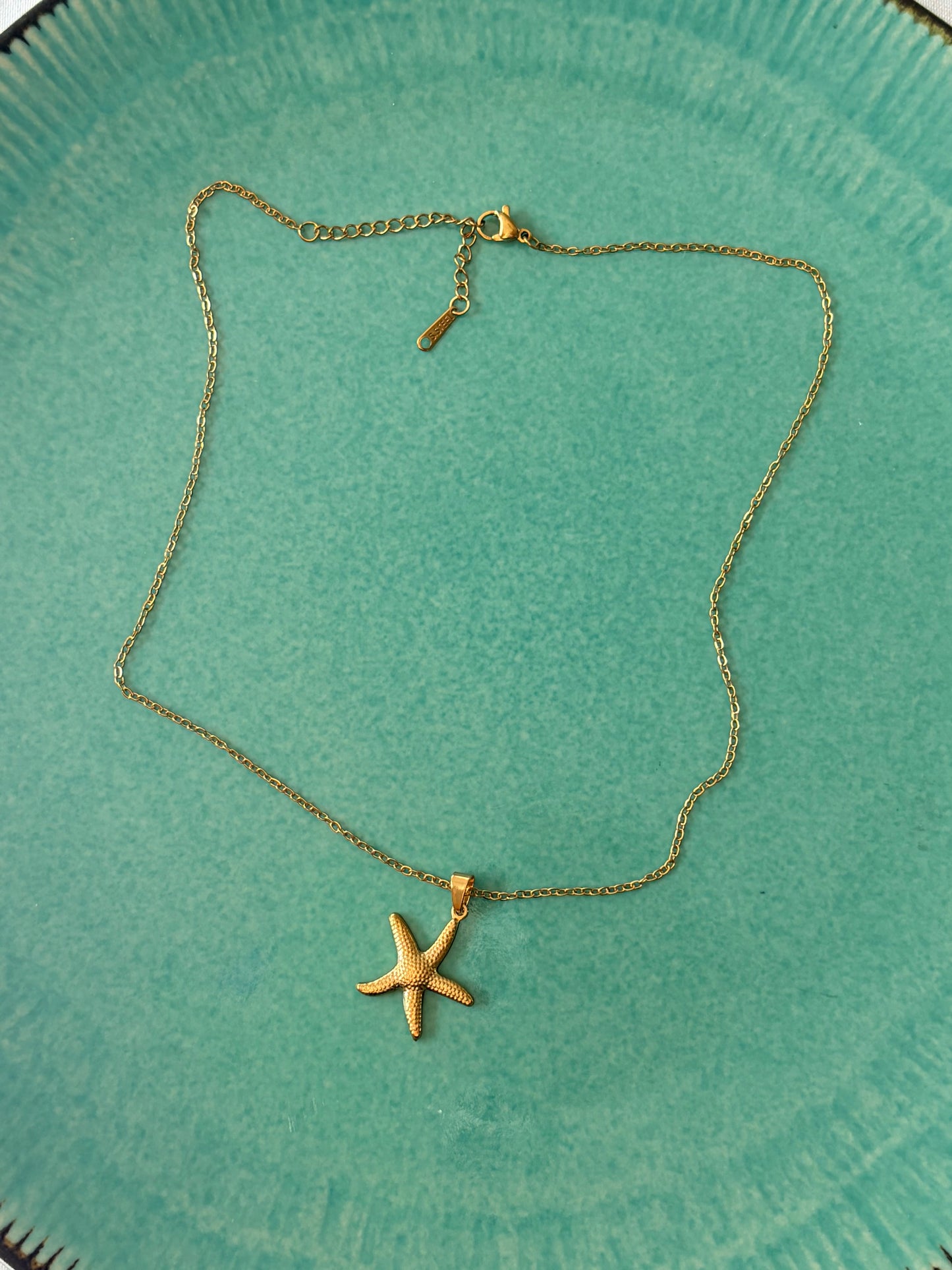 STARFISH NECKLACE