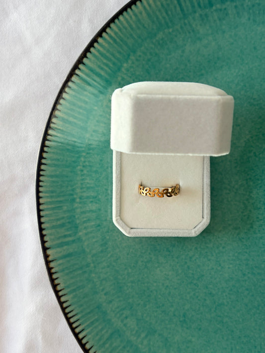 LAUREL RING
