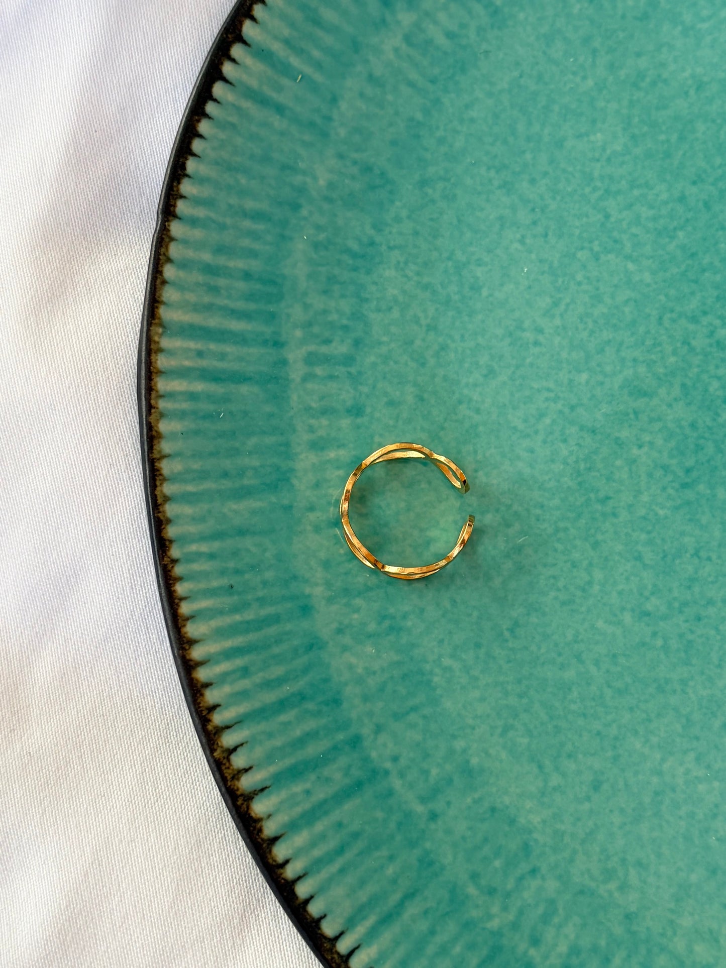 VIOLET RING