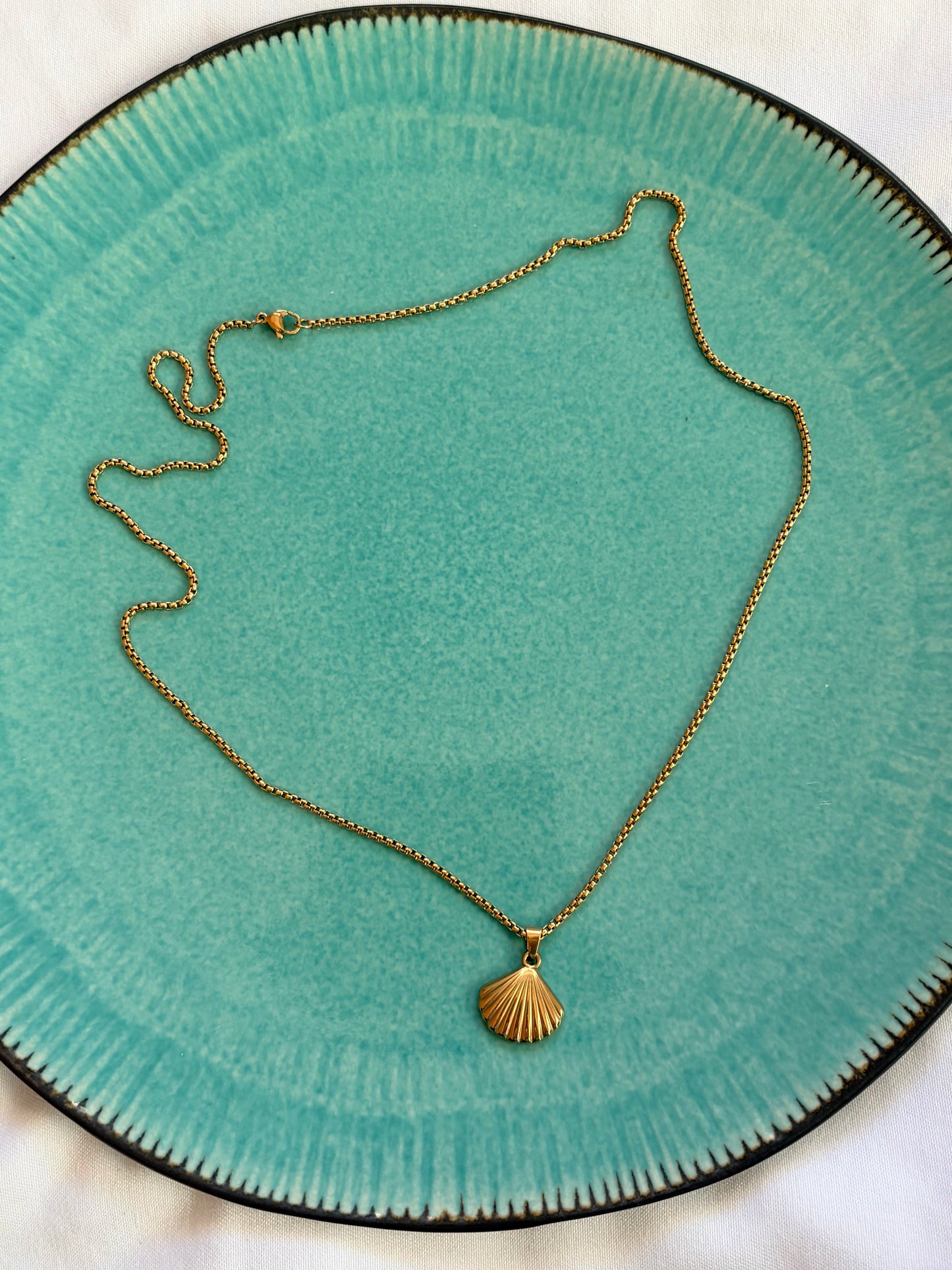 MILA NECKLACE