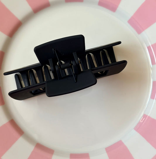 BLACK HAIR CLIP