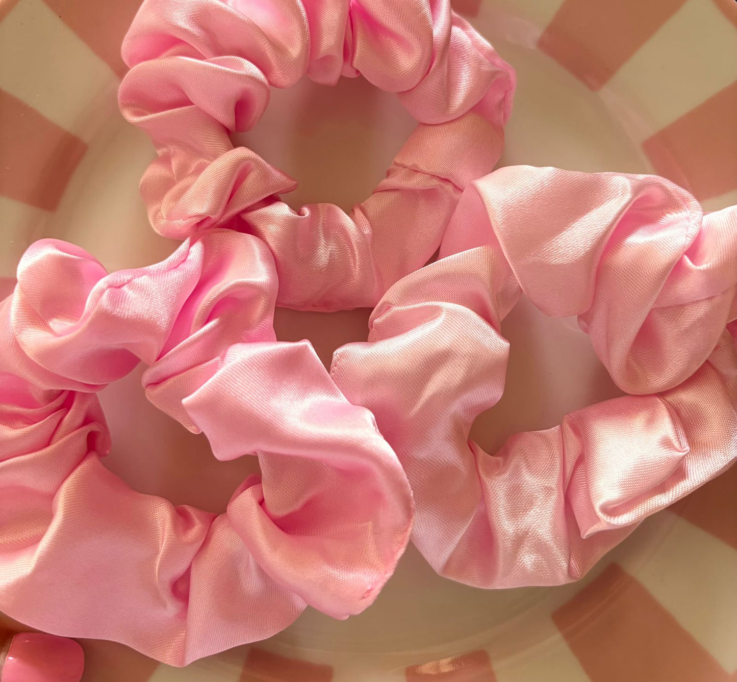 COTTON CANDY SCRUNCHIE