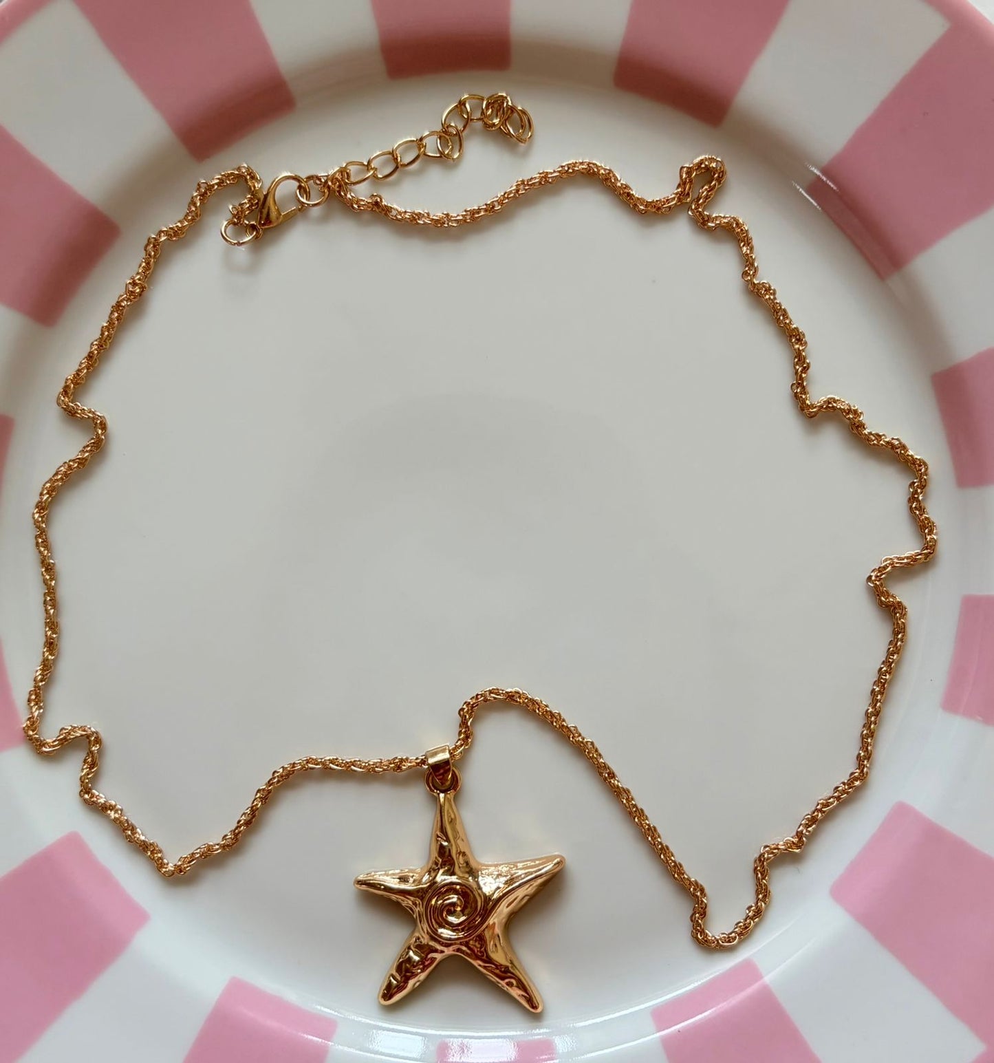 KYLIE STARFISH NECKLACE