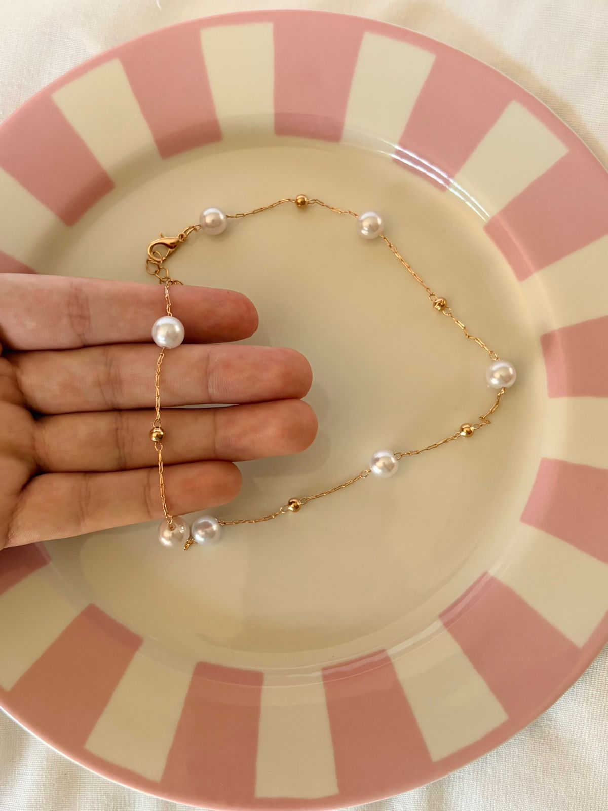 LILA NECKLACE