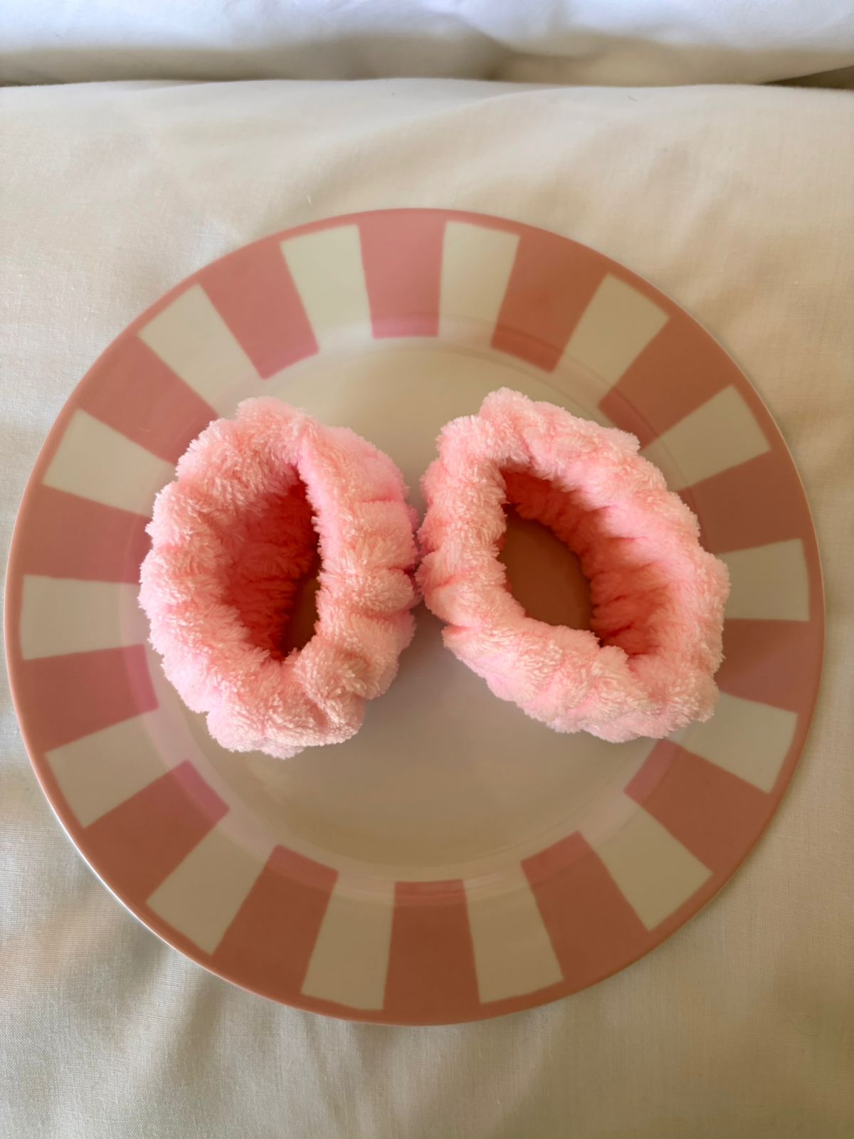 PINK WRIST BANDS