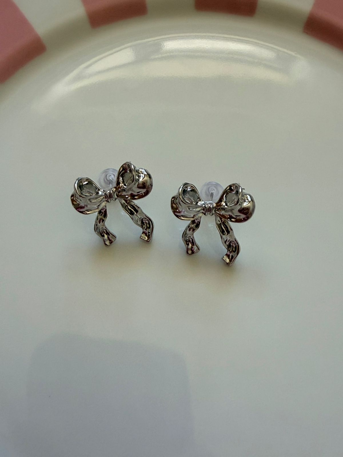 SILVER BOW EARRINGS